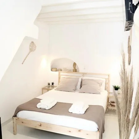 Whitelist In Apartment Mykonos Town