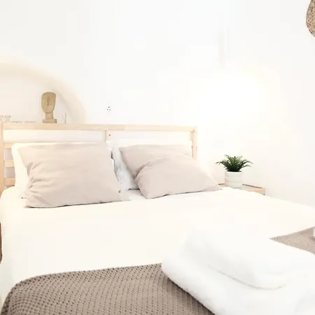 Whitelist In Apartment Mykonos Town
