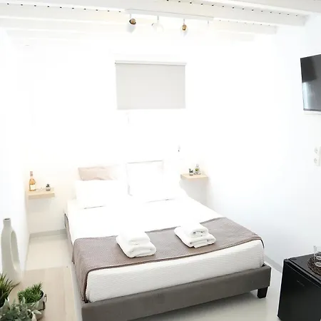 Whitelist In Apartment Mykonos Town